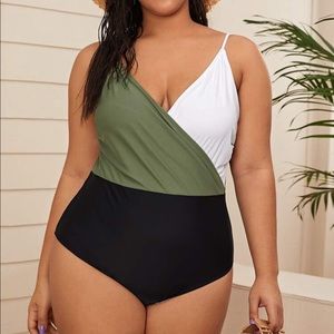 NWT Shein 3xl/18 Bathing Suit